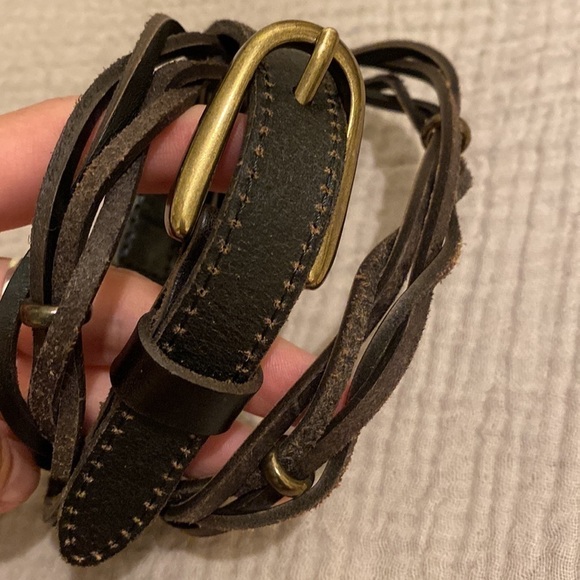 Tarnish brown leather belt in very good condition. Size M - Picture 3 of 10